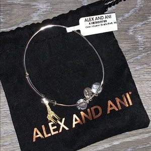 Alex & Ani brand new giraffe bracelet
